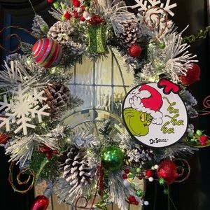 Grinchmas PRELIT Wreath ❄️